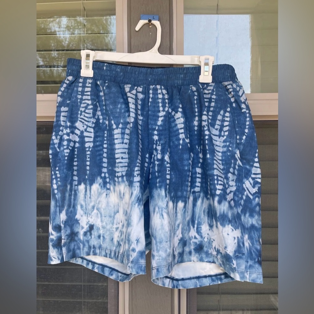 Lululemon Men’s SWIM Trunk 7” LARGE Blue White Black Brief Liner